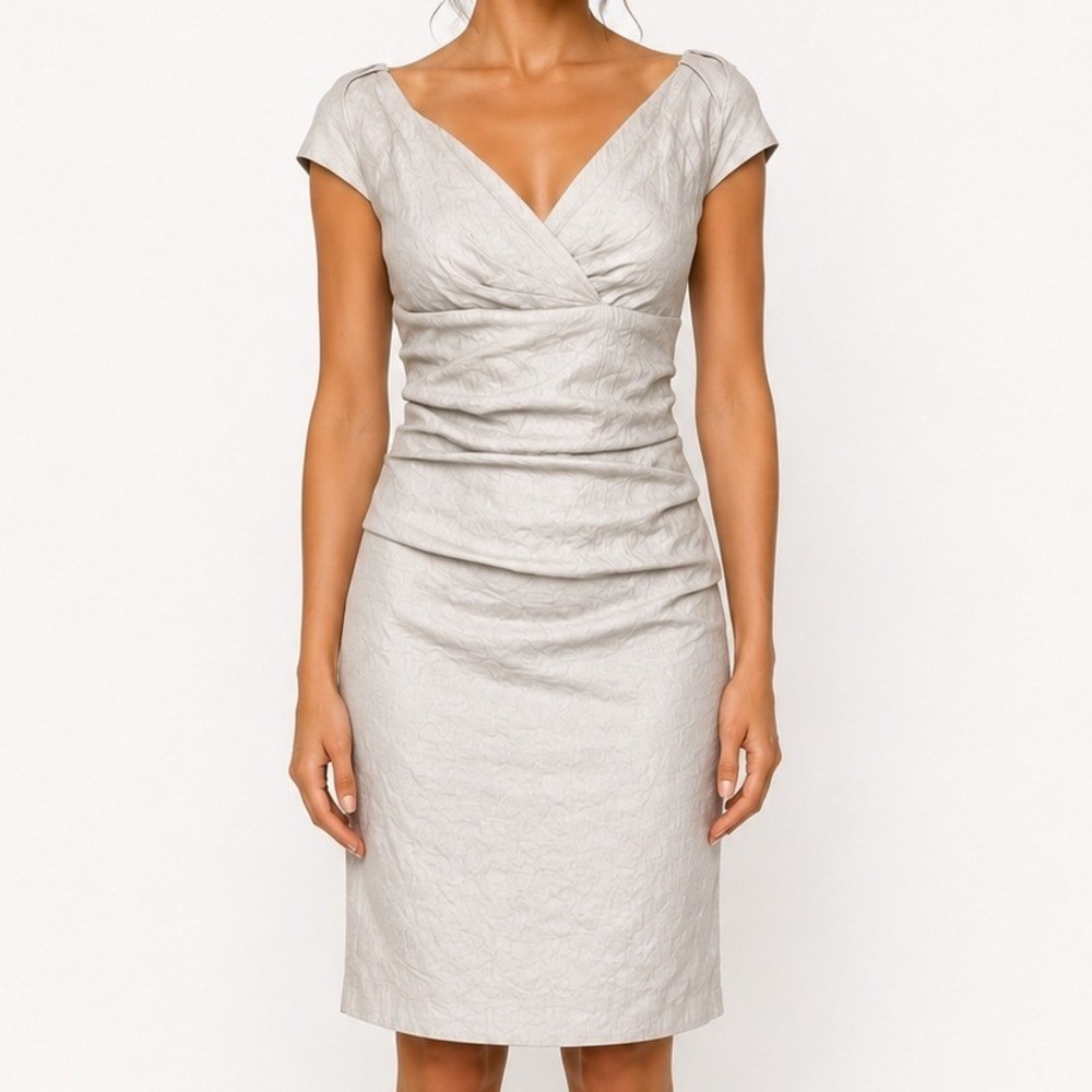 Y2K Cocktail Chic Ruched Sheath Dress V-Neck Cap Sleeve Size 6 Wedding Guest